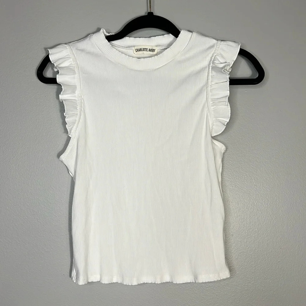 Charlotte Avery White Ribbed Tank Top Blouse - Size Medium - EUC